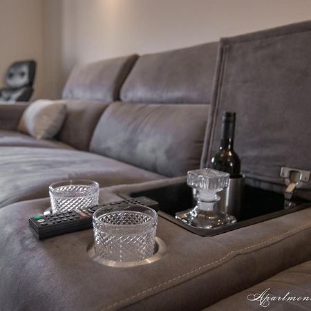 Appartamento Penthouse Leonarda With Private Parking Pola Esterno foto