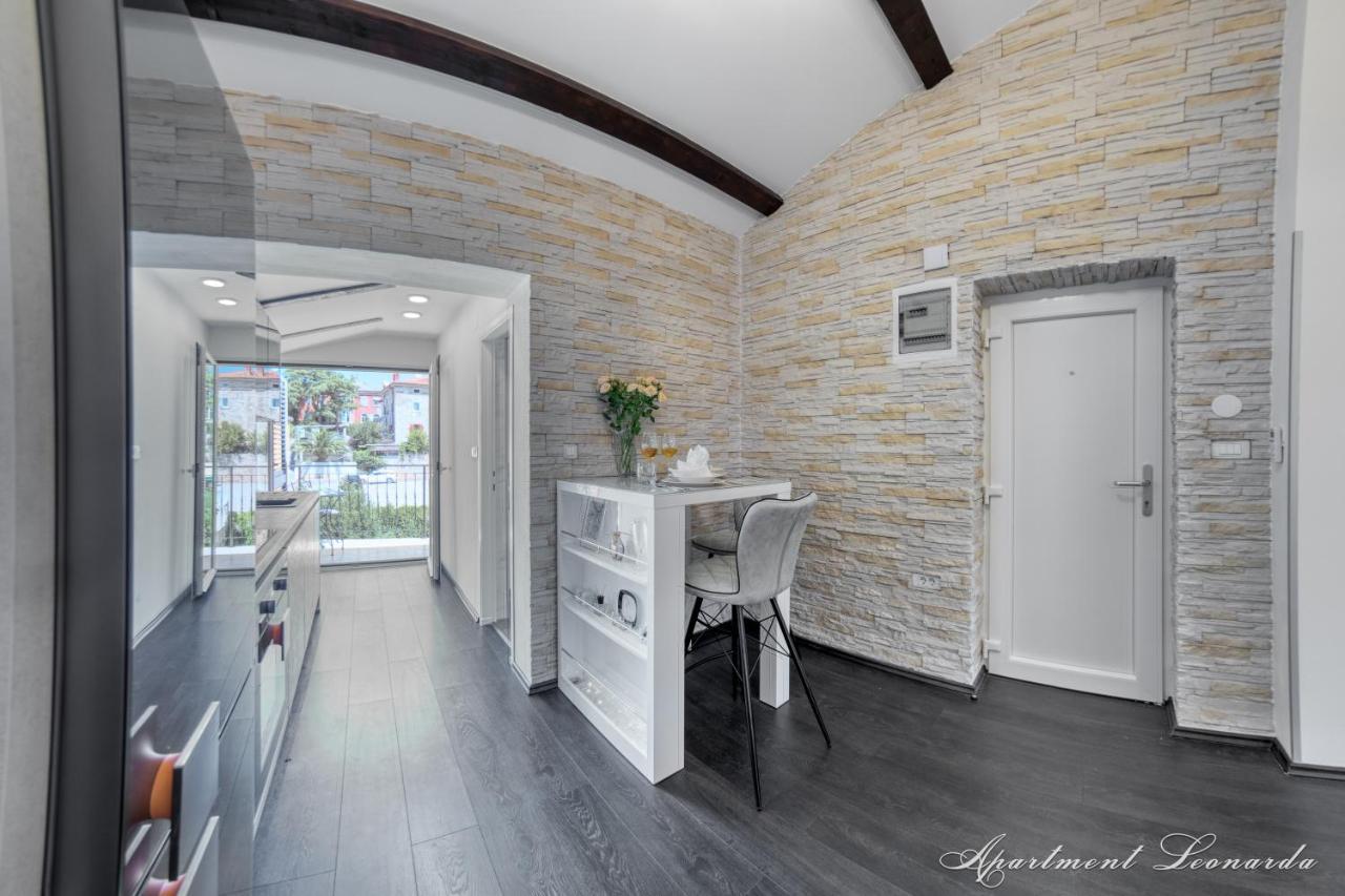 Appartamento Penthouse Leonarda With Private Parking Pola Esterno foto