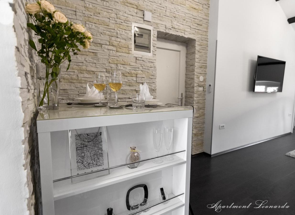 Appartamento Penthouse Leonarda With Private Parking Pola Esterno foto